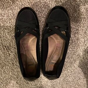 Earth Spirit Black Cross-Strap Slip-On.